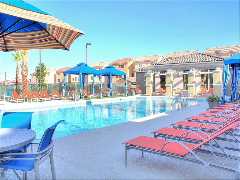 CHANDLER APARTMENT HOMES — Photo 12