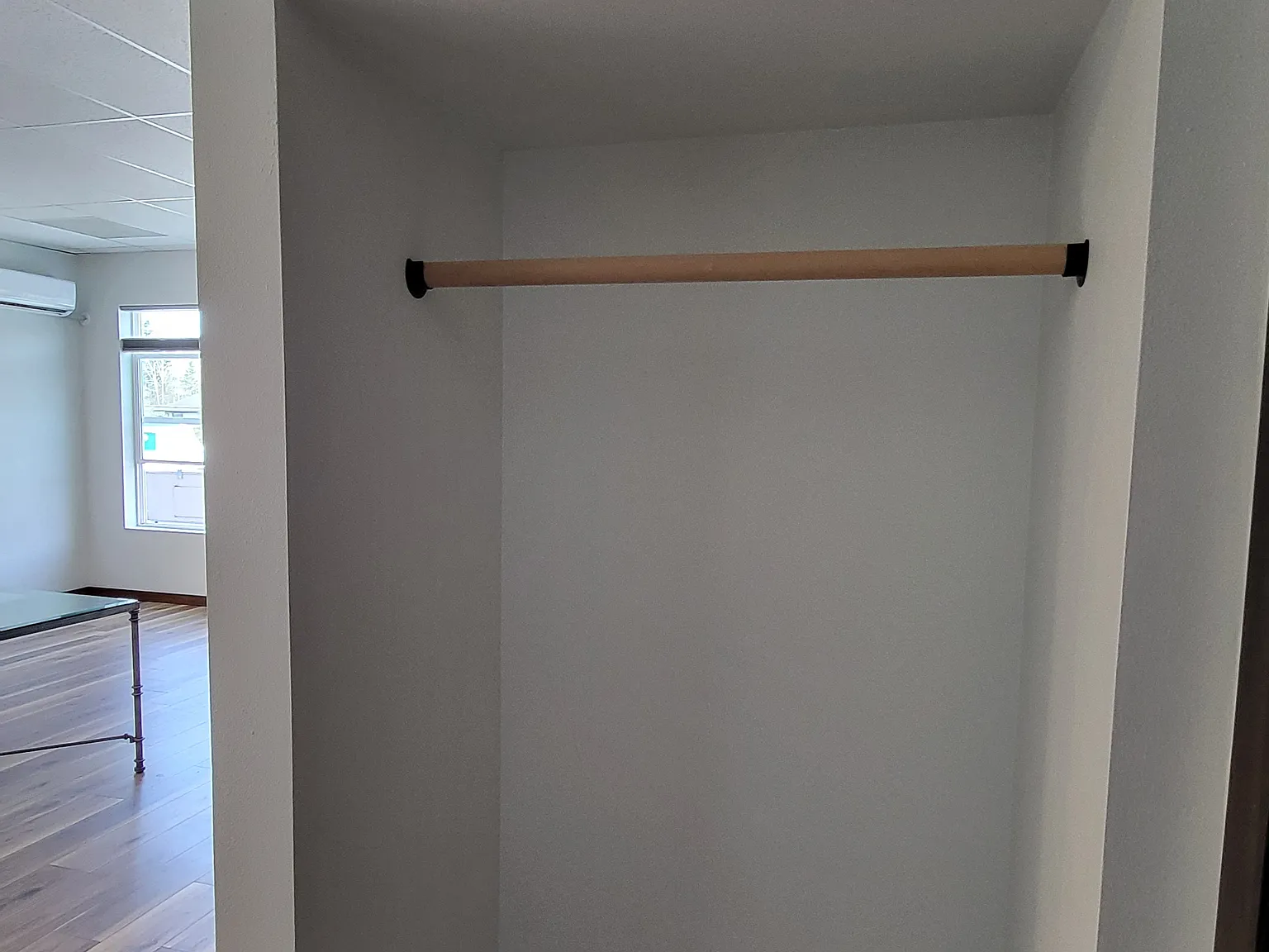 1240 E Maple St — Photo 3