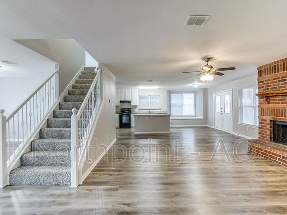 4th image of 808 Willow Wood Dr