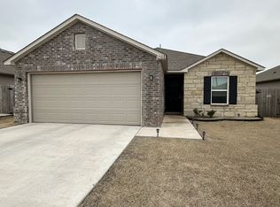 1508 Chuck Wagon Dr, El Reno, OK 73036