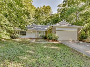 11815 Lansbury Ct, Charlotte, NC 28226