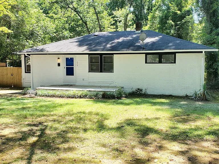 638 Vanderbrook Rd — Photo 1