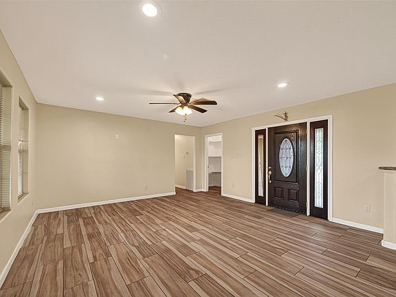 5th image of 14731 Conover Ct