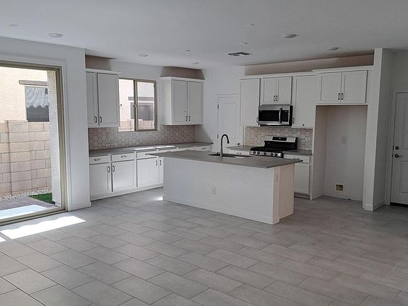 2nd image of 15485 S 180TH Lane