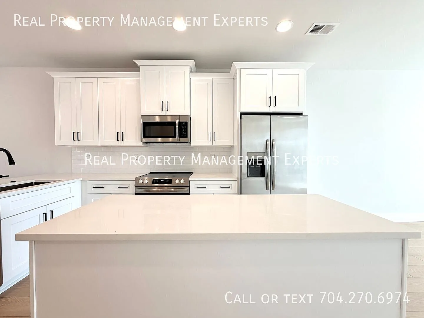 Beautiful 3BR/3.5BA Townhouse in Charlotte! — Photo 3