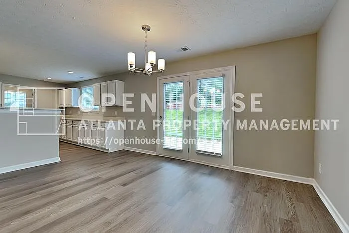 3118 Farmstead Ct — Photo 9