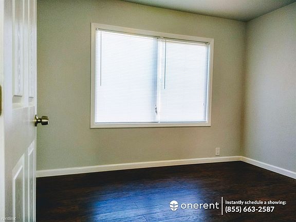 4th image of 320 Suffolk Dr
