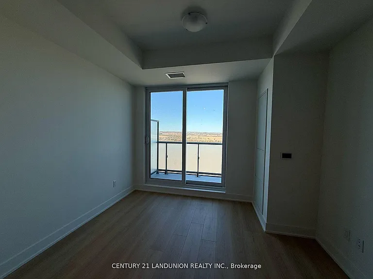 2545 Simcoe St N #Penthouse 19-19 — Photo 11