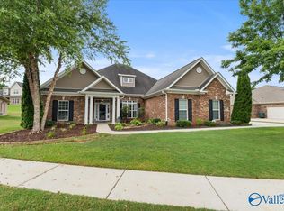2272 Towne Park Dr, Huntsville, AL 35803