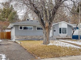 40 Henefer Rd SW, Calgary, AB T2V3B4