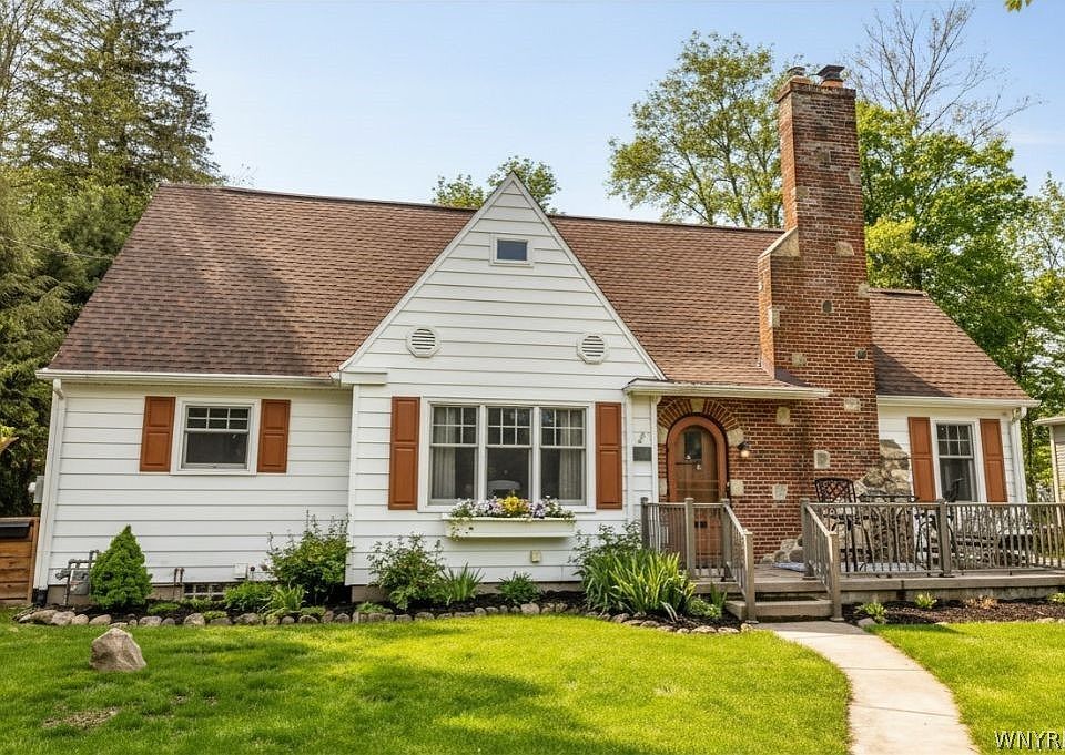 1st image of 105 Park Pl