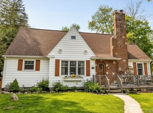 105 Park Pl, East Aurora, NY 14052