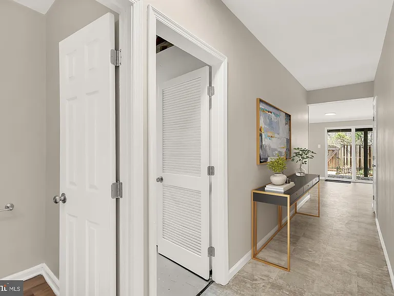 2810 Cambridge Dr — Photo 20