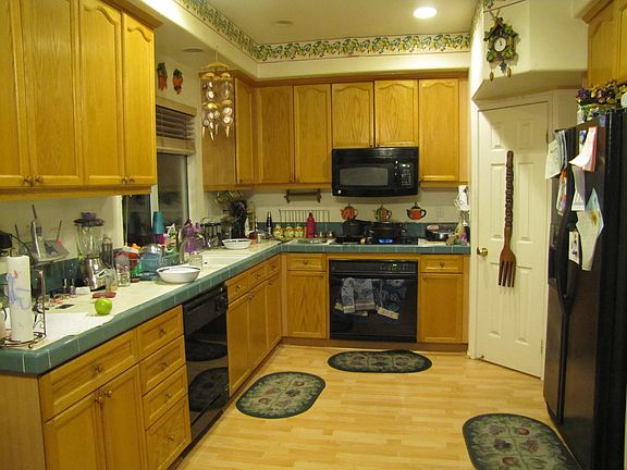 Kitchen with walk-in Pantry