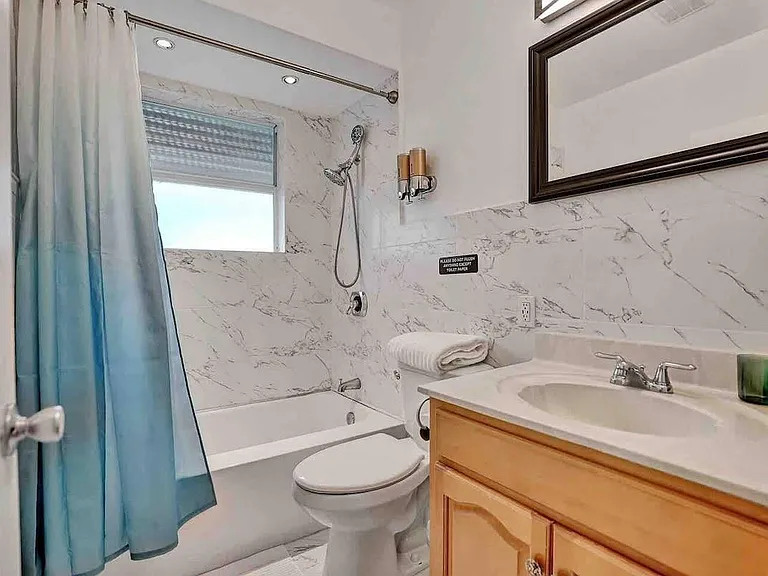 326 Walnut St — Photo 14