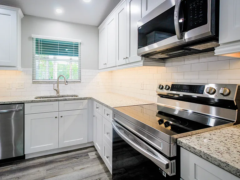 9184 N Peachtree Way — Photo 4