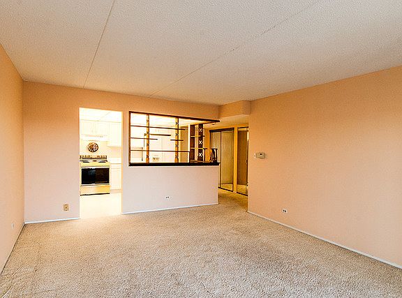 4th image of 350 Plum Creek Dr APT 311