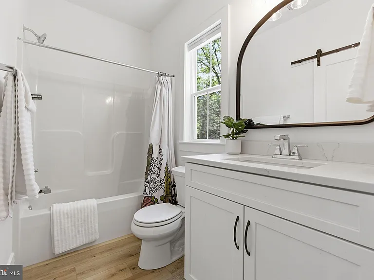 916 Waterview Dr — Photo 20