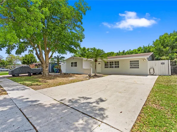 9456 SW 52nd Ct, Cooper City, FL 33328