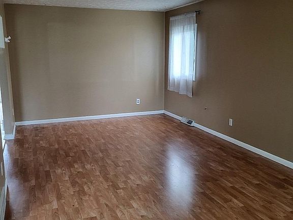 4th image of 1127 Blackwell Dr