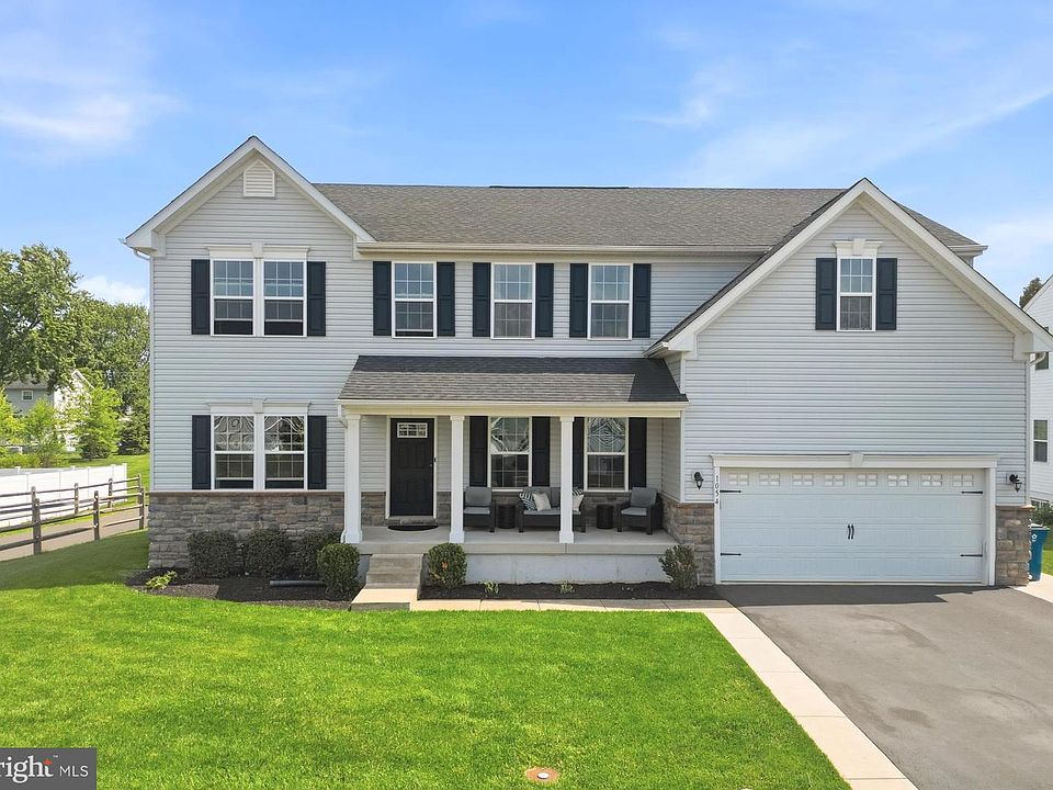 1st image of 1054 Domino Ln