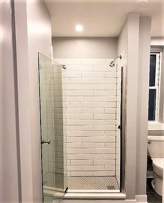 5th image of 1625 W Superior St APT 1R