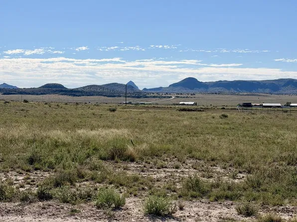 102 Captain Lee Ct, Fort Davis, TX 79734