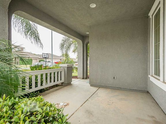 4th image of 1055 San Carlos Ave