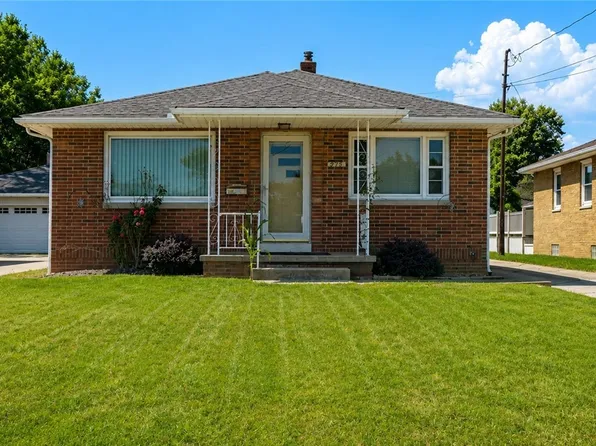 612 Ingalls Rd, Akron, OH 44312