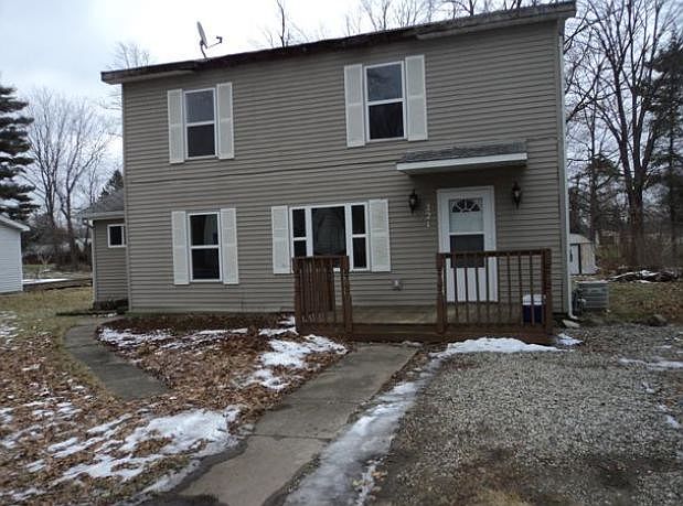 1st image of 221 Park St