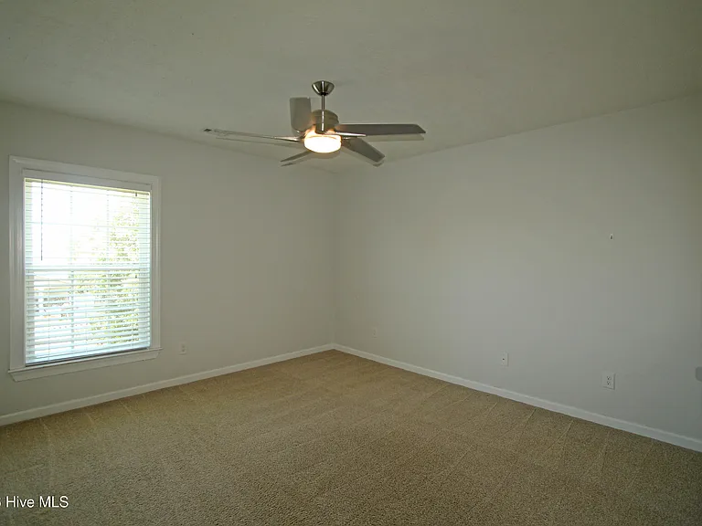 7218 Hoffman Dr — Photo 16