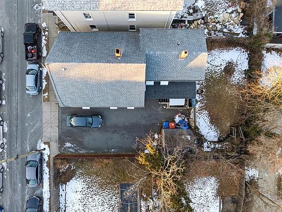 5th image of 12 Reynolds St