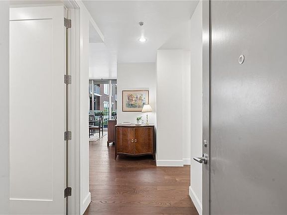 2nd image of 1820 Peachtree St Unit 704