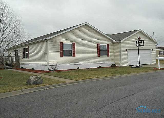 1st image of 406 Wisteria St