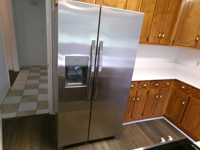 14299 Peterson Ln — Photo 7