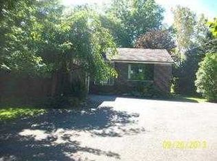 29700 Eddy Rd, Willoughby Hills, OH 44094