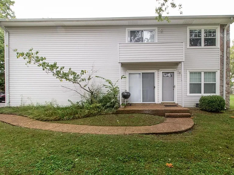 810 Bellevue Rd #218 — Photo 2