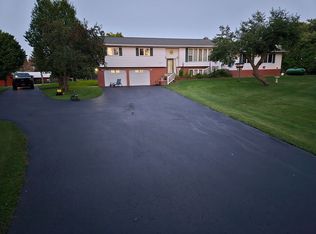 11314 State Highway M35, Gladstone, MI 49837