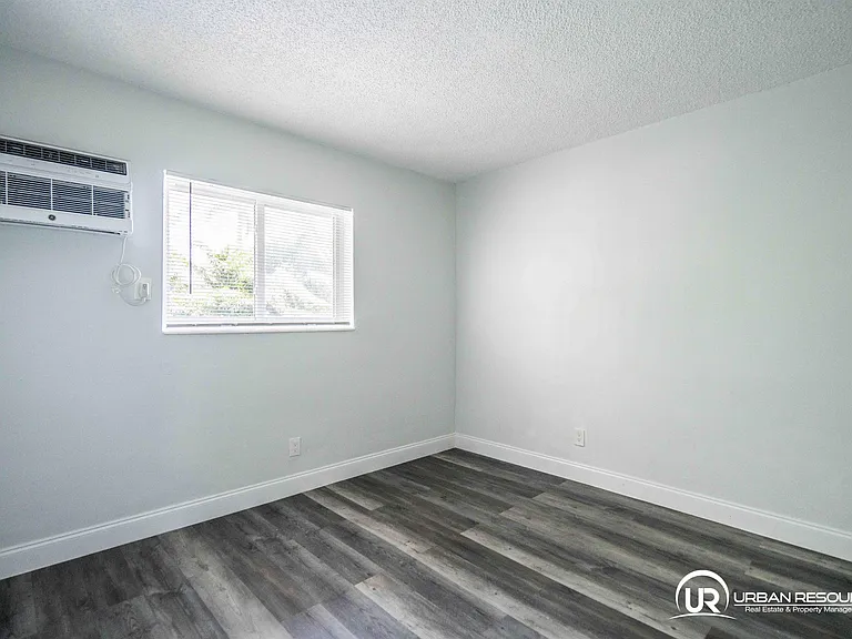 6650 Miller Dr #19 — Photo 14