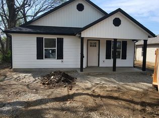 305 Poplar St, Carterville, MO 64835
