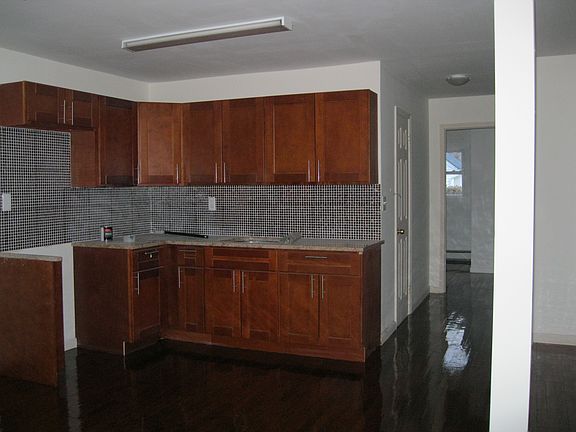2nd image of 17710 Linden Blvd