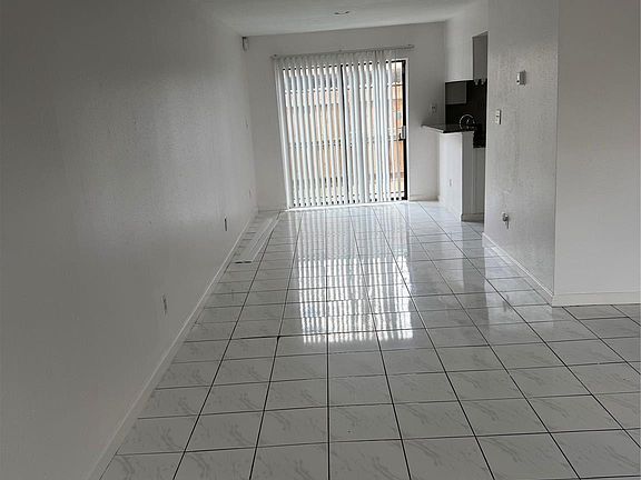 3rd image of 9901 Sharpcrest St APT E6