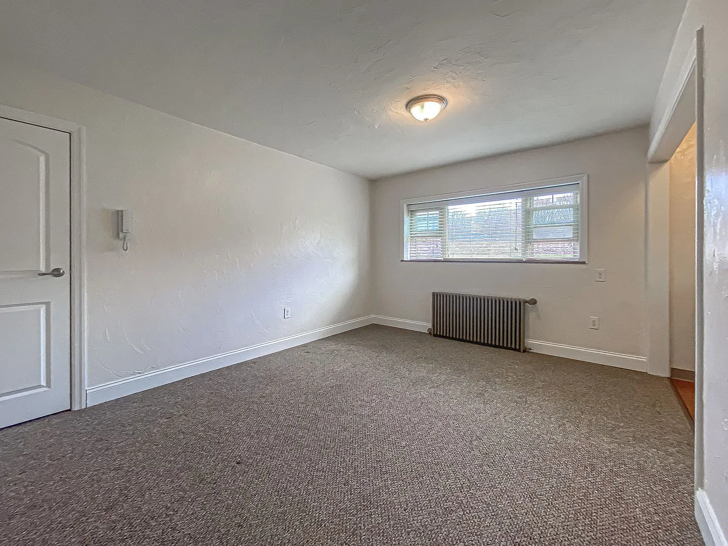 Aspen Court Apartments — Photo 2