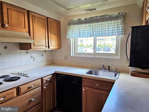 2nd image of 3474 Chiswick Ct Unit 41-B