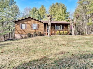 98 Sunset Ridge Dr, Rocky Mount, VA 24151