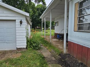 230 N Ewen St, Maple Rapids, MI 48853