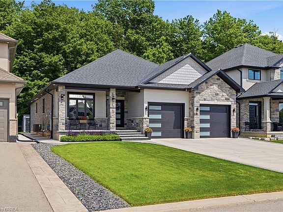 2nd image of 14 Windywood Ln