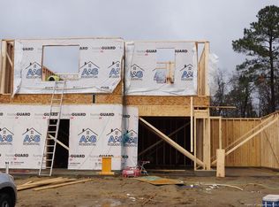 11 S Dakota Ct, Spring Lake, NC 28390