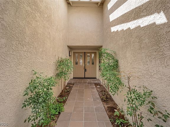 5th image of 1783 Pandora Dr