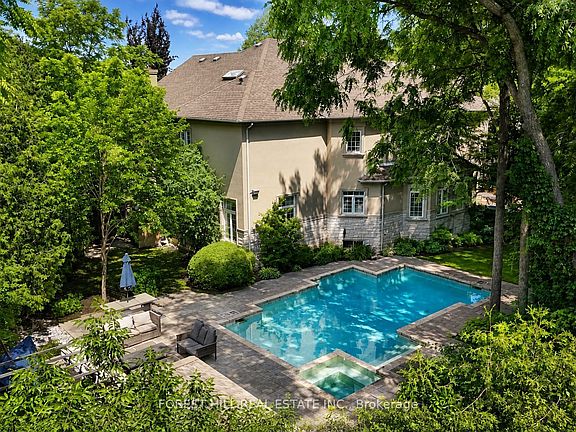 3rd image of 161 Renaissance Ct